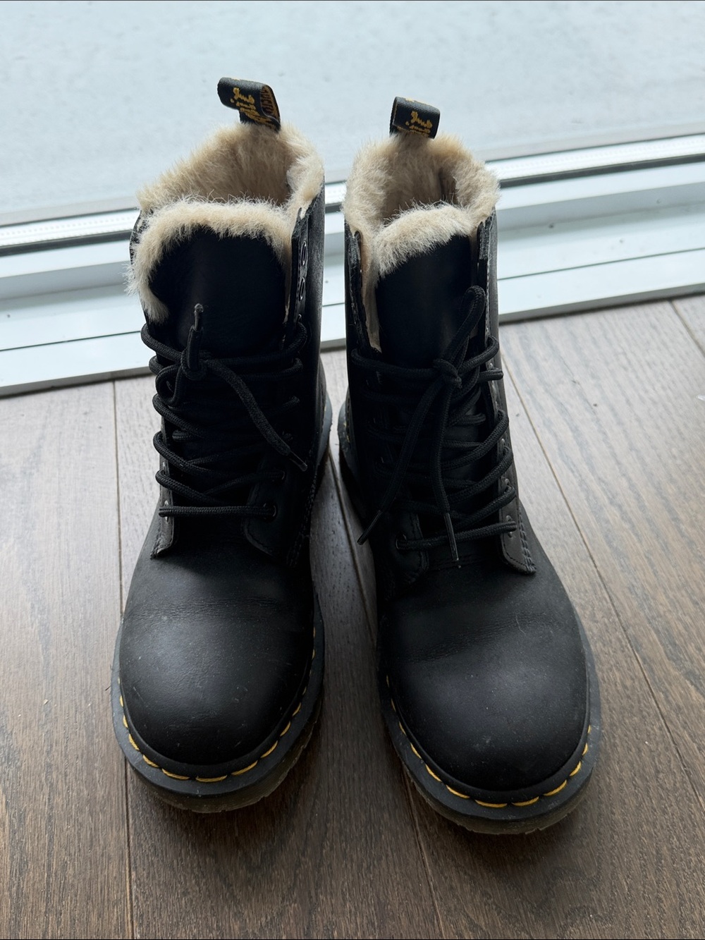 Dr Martens Fur-Lined Lace-Up Women's Winter Boots